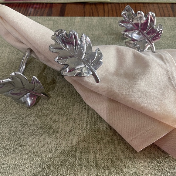 Other - Silver Leaf Napkin Rings Set of 4